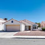 Las Vegas Home With Patio About 10 Mi To The Strip!
